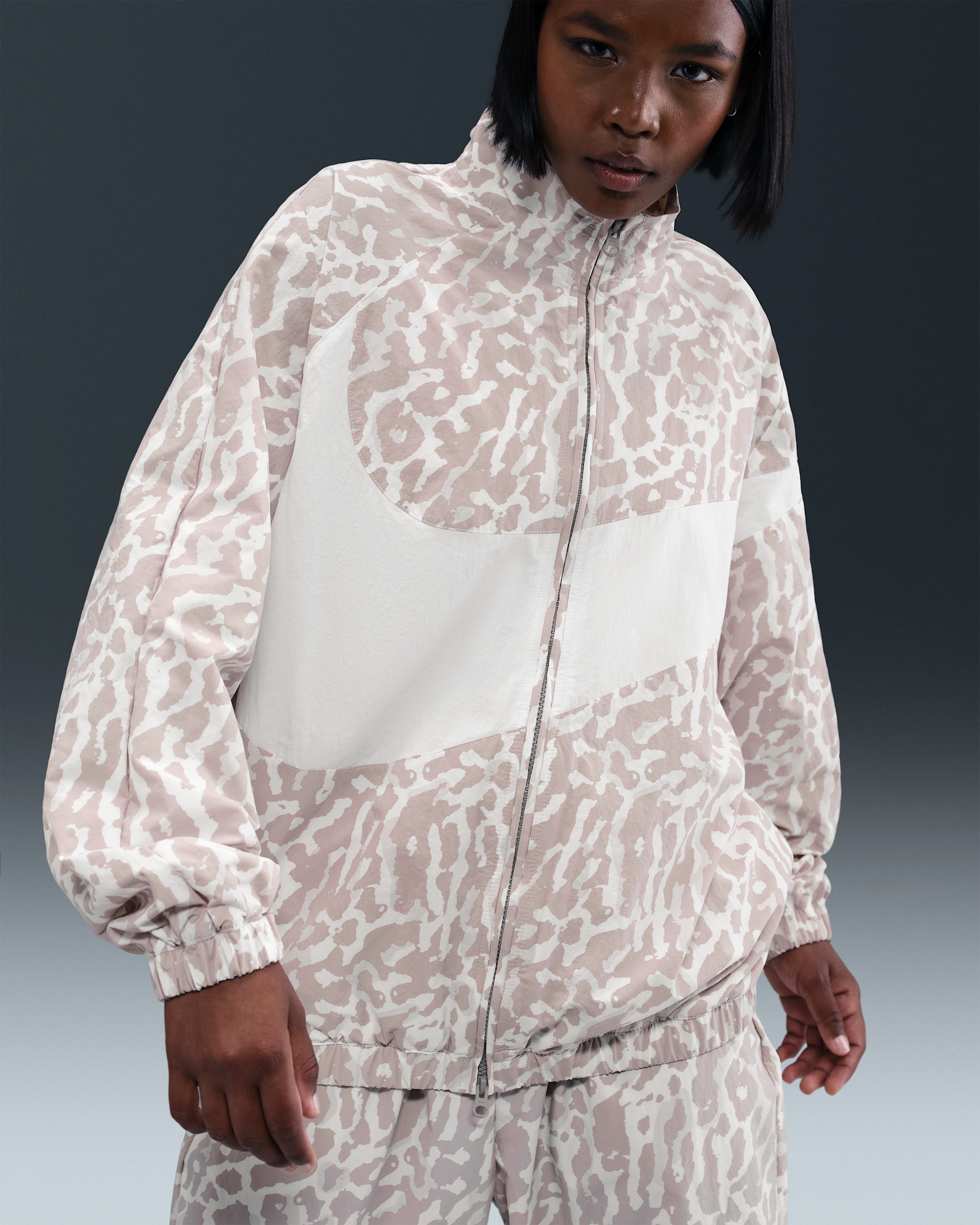 Nike Sportswear Women's Woven Printed Jacket. Nike.com